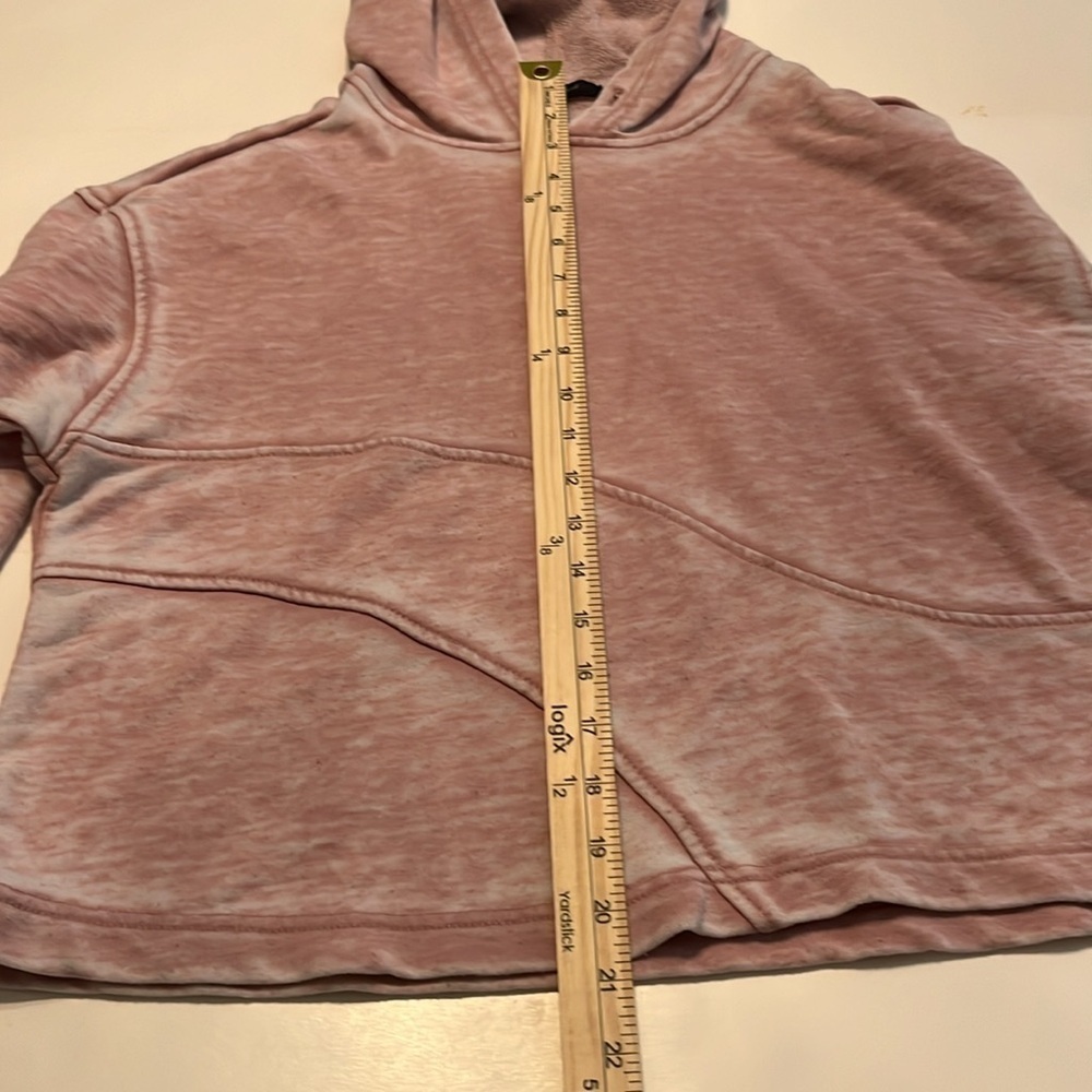 7 For All Mankind Women's Dusty Pink Cropped Hoodie Size M - Picture 3 of 10